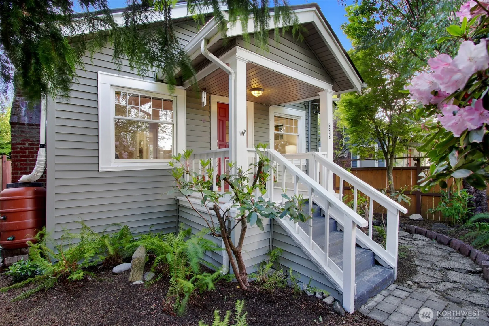Property photo for 325 Nw 80th Street, Seattle photo 2