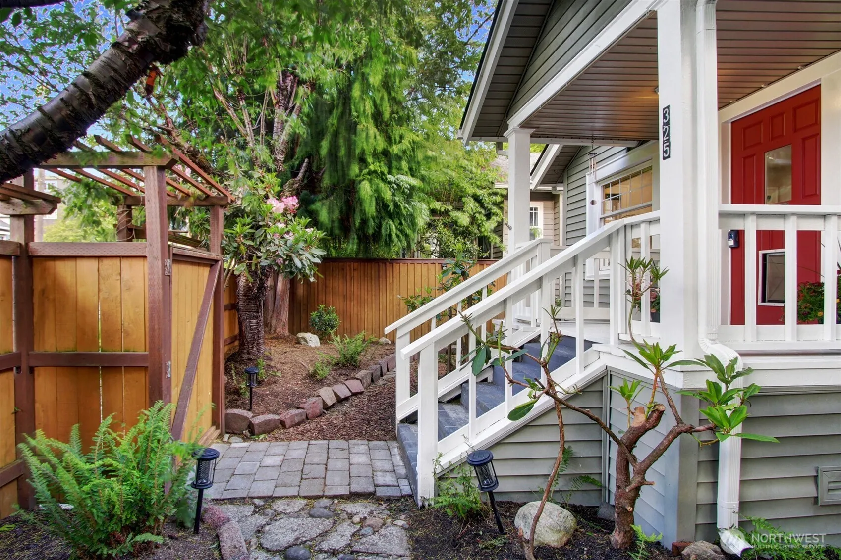 Property photo for 325 Nw 80th Street, Seattle photo 3