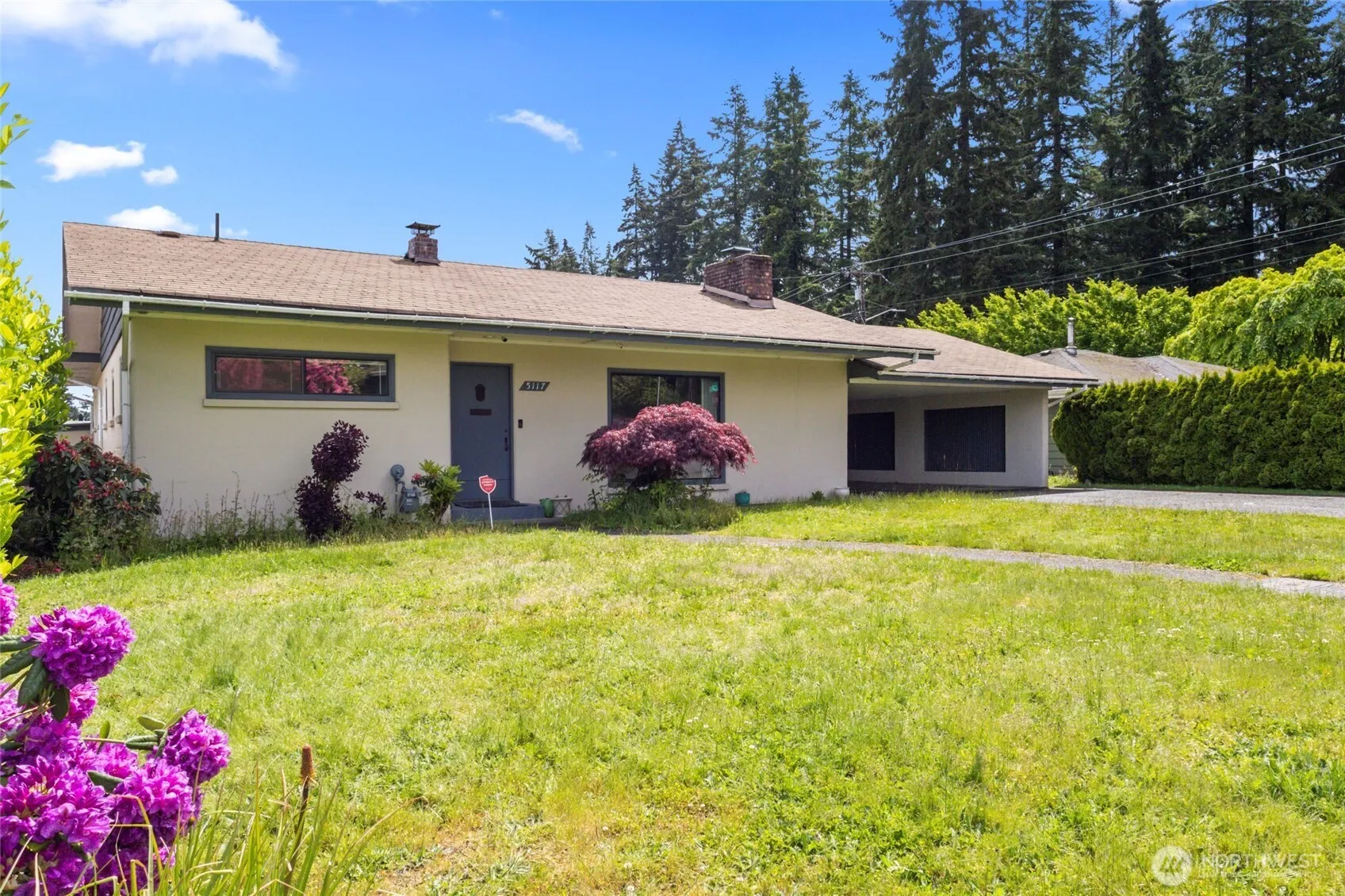 Property photo for 5117 Delaware Avenue, Everett photo 4