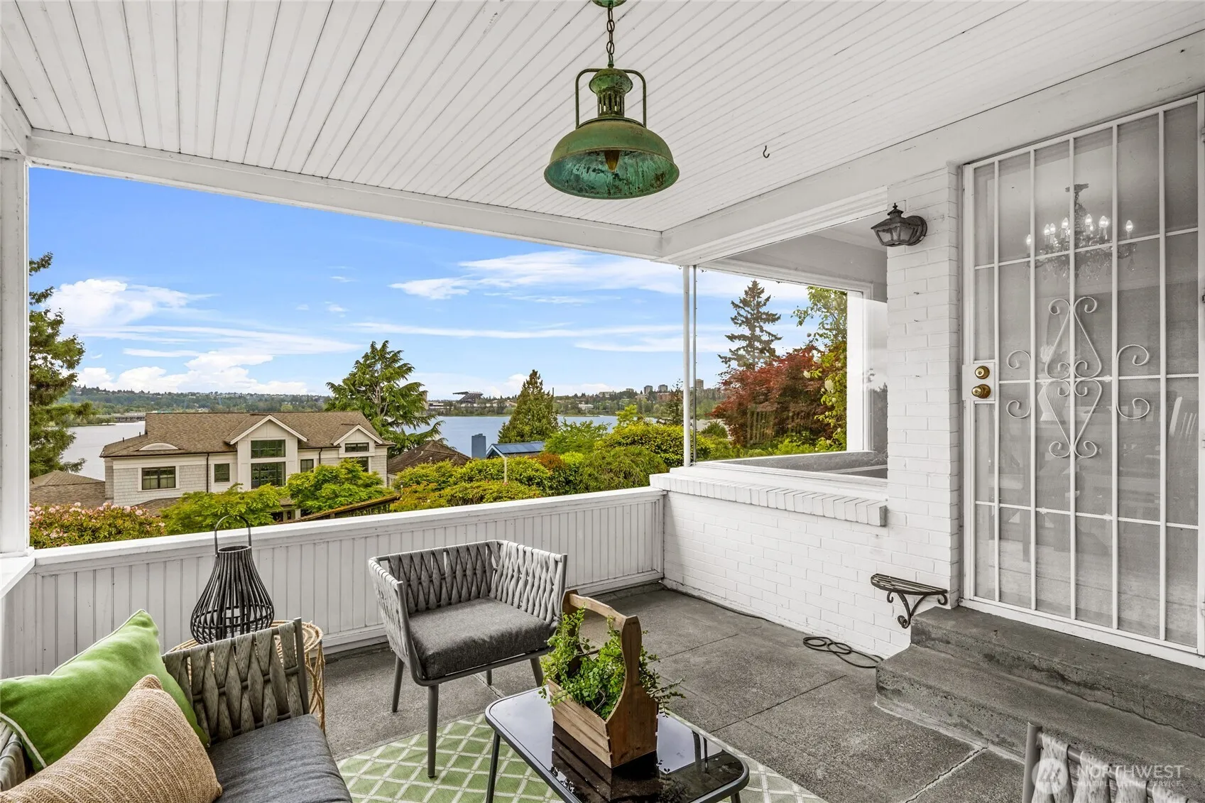 Property photo for 3144 W Laurelhurst Drive Ne, Seattle photo 5