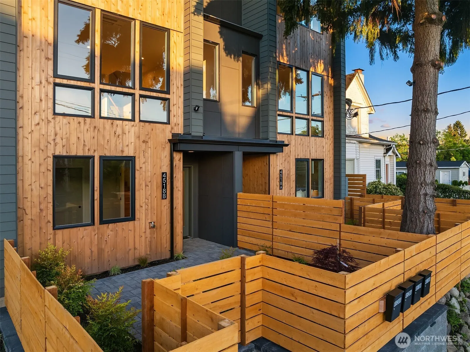 Property photo for 4518 Corliss Avenue N #b, Seattle photo 3