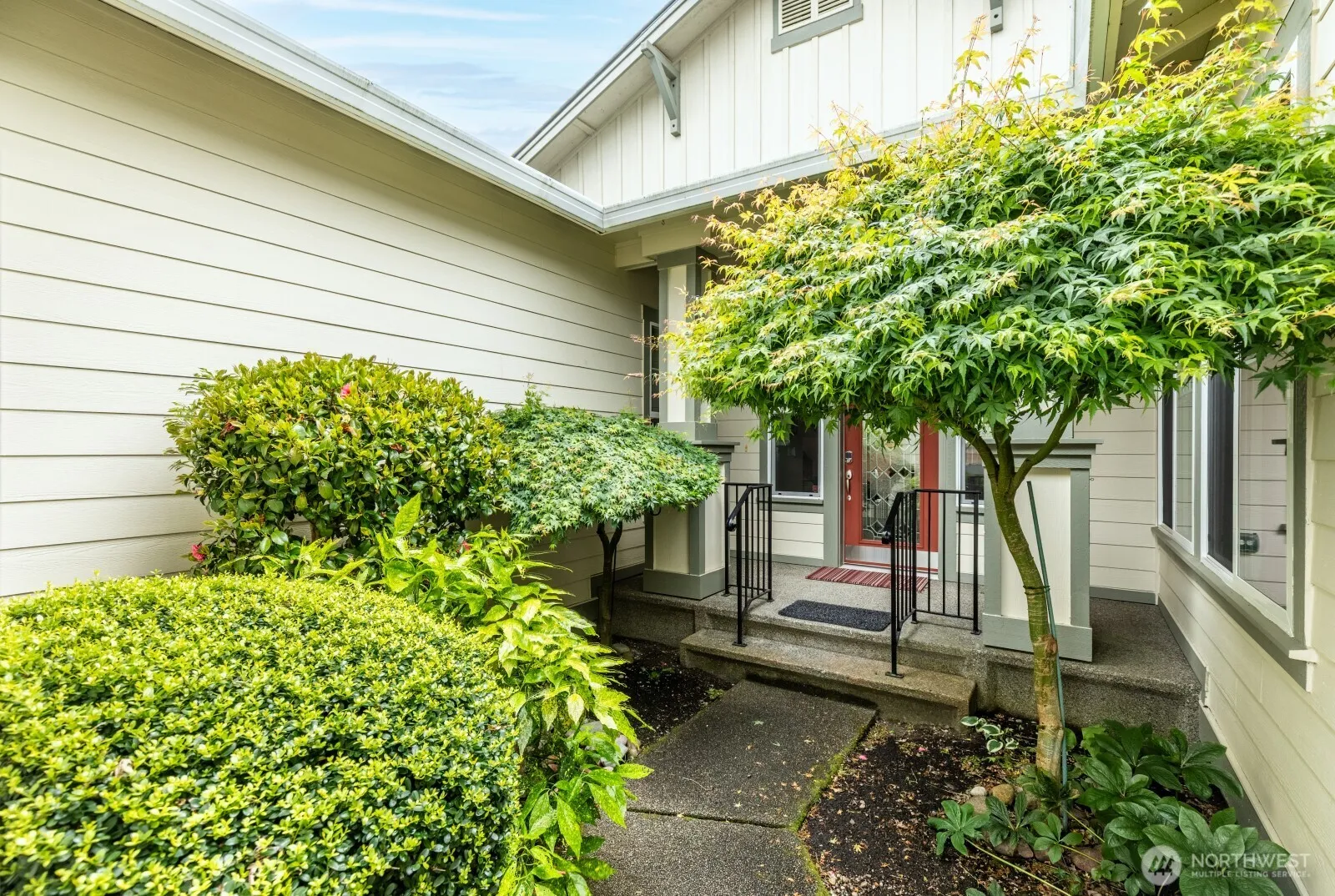 Property photo for 8516 Bainbridge Loop Ne, Lacey photo 4
