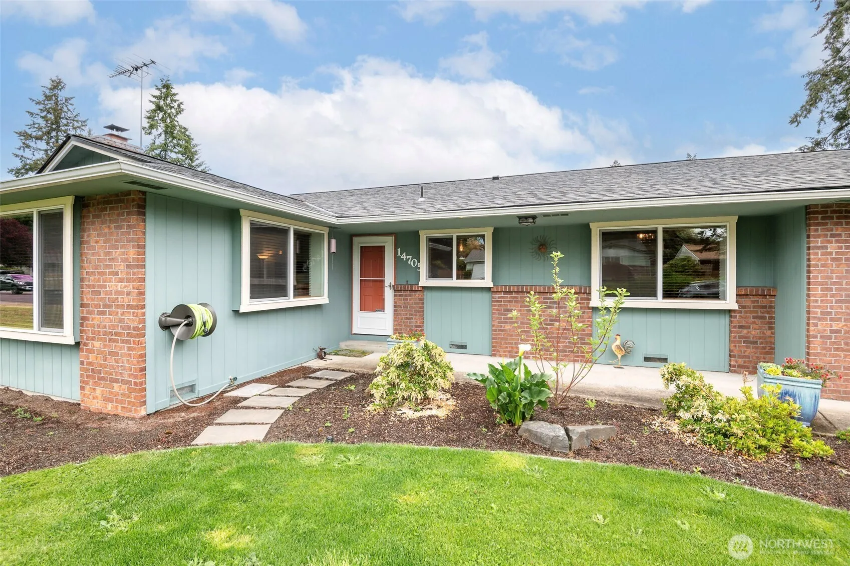 Property photo for 14705 116th Avenue Ct E, Puyallup photo 3