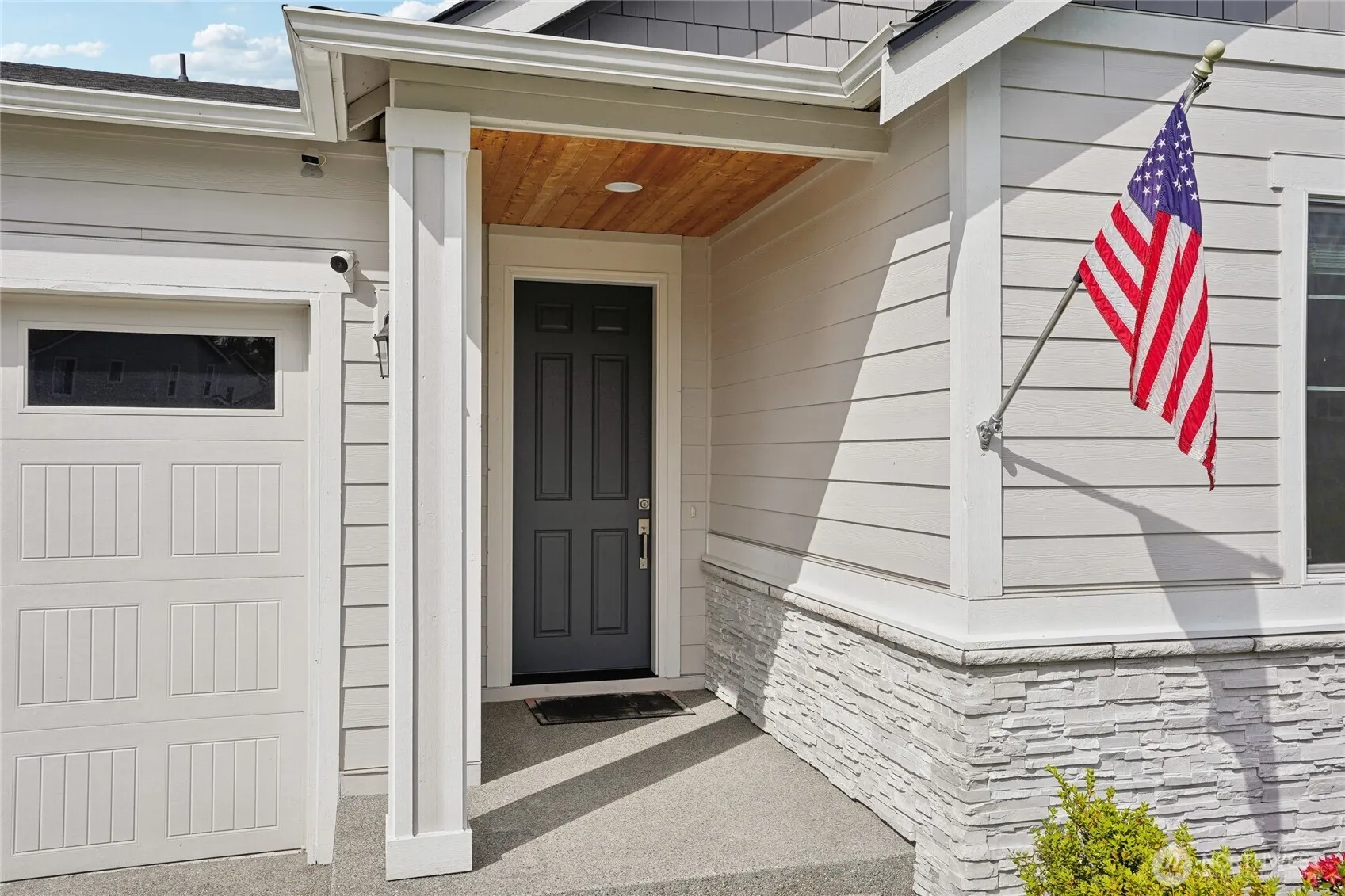 Property photo for 17610 126th Avenue E, Puyallup photo 2