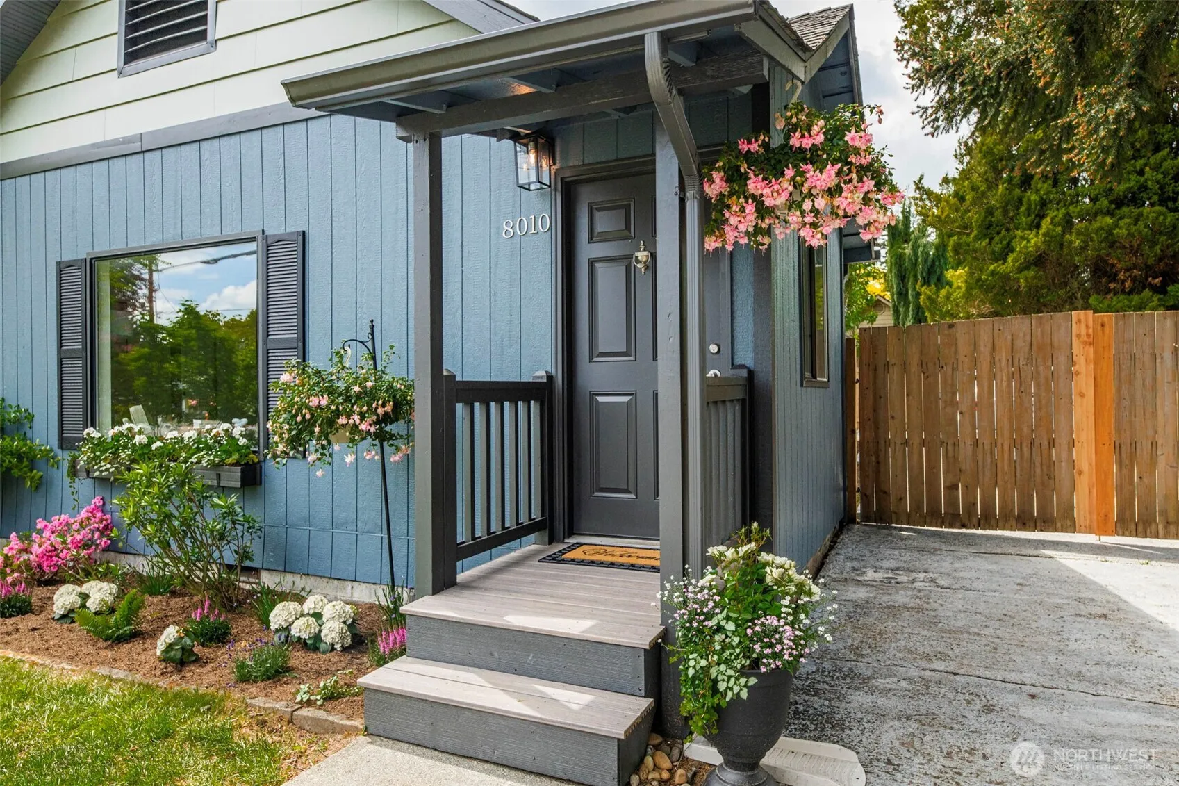 Property photo for 8010 Beverly Blvd #a, Everett photo 2