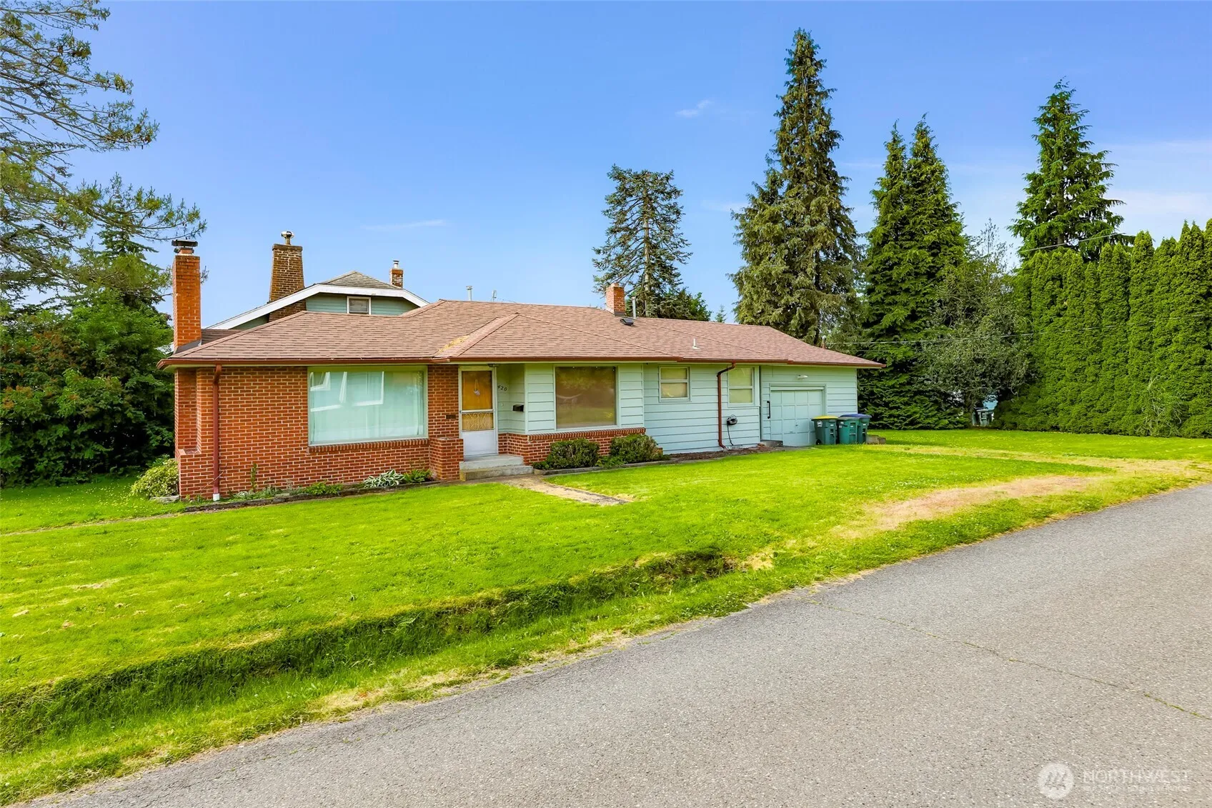 Property photo for 420 E Connecticut Street, Bellingham