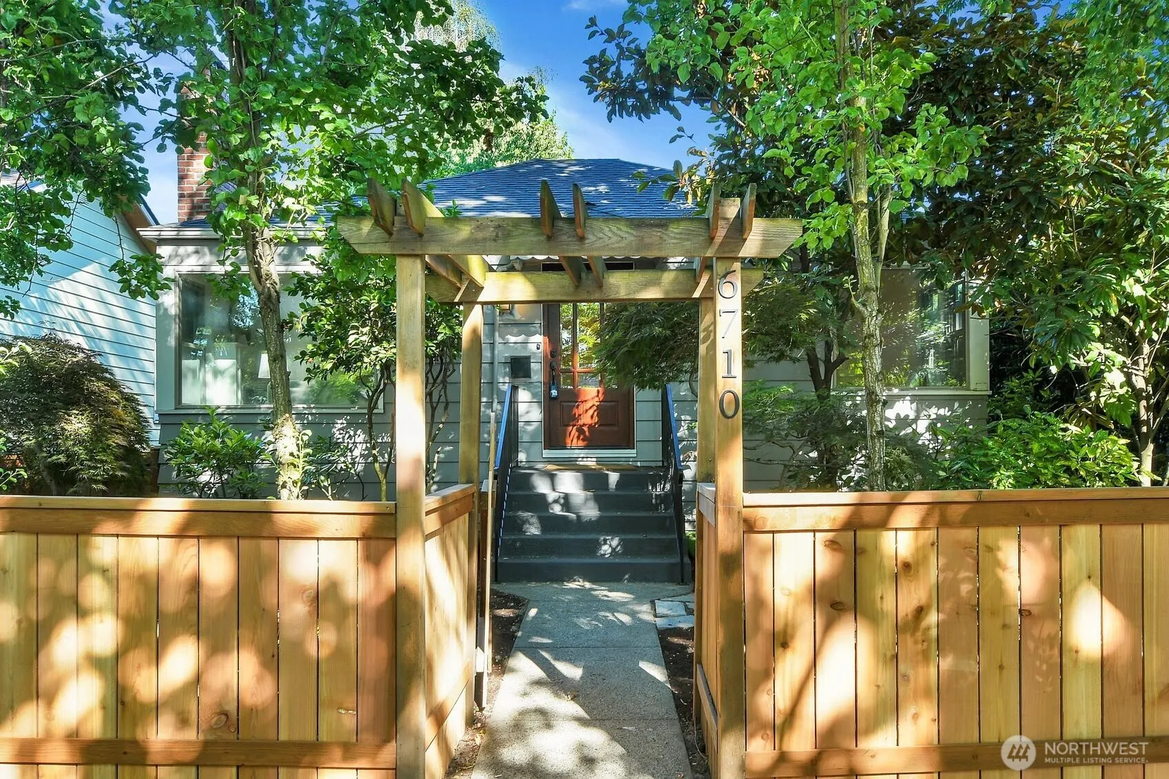 Property photo for 6710 Flora Avenue S, Seattle