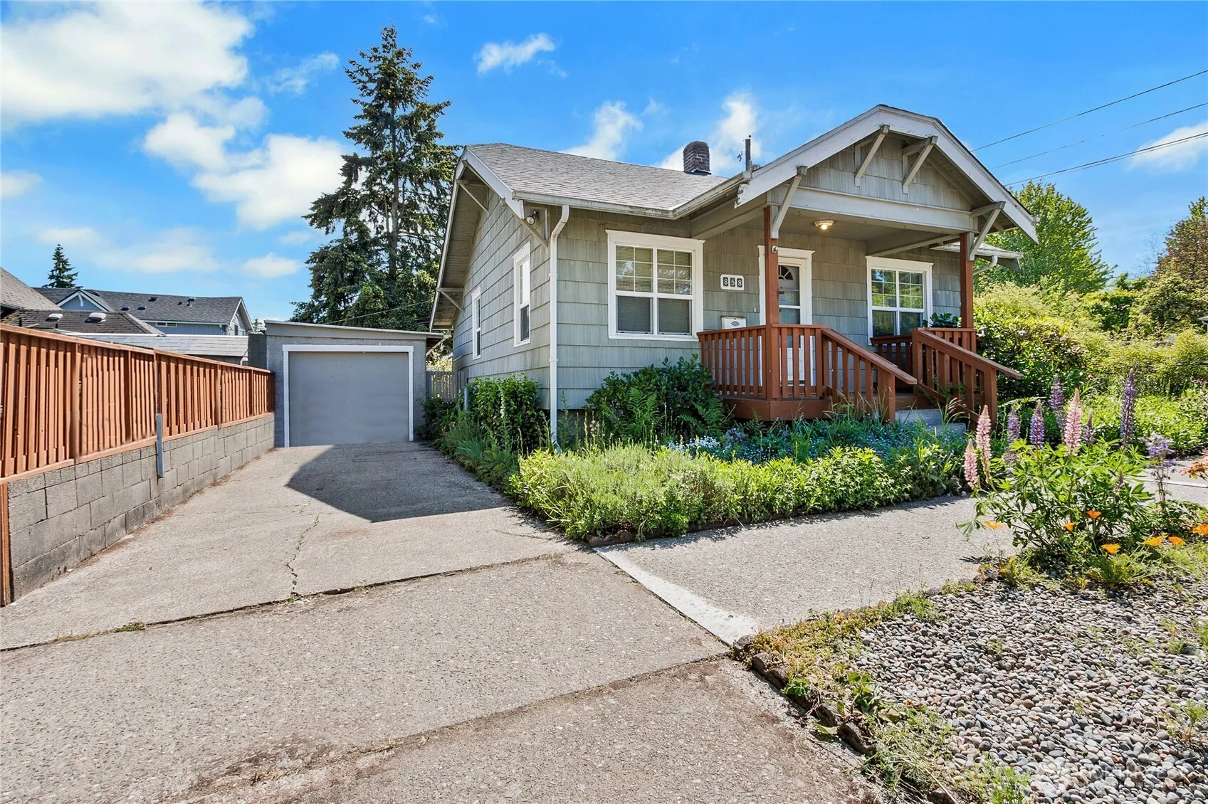 858 S 41st Street, Tacoma