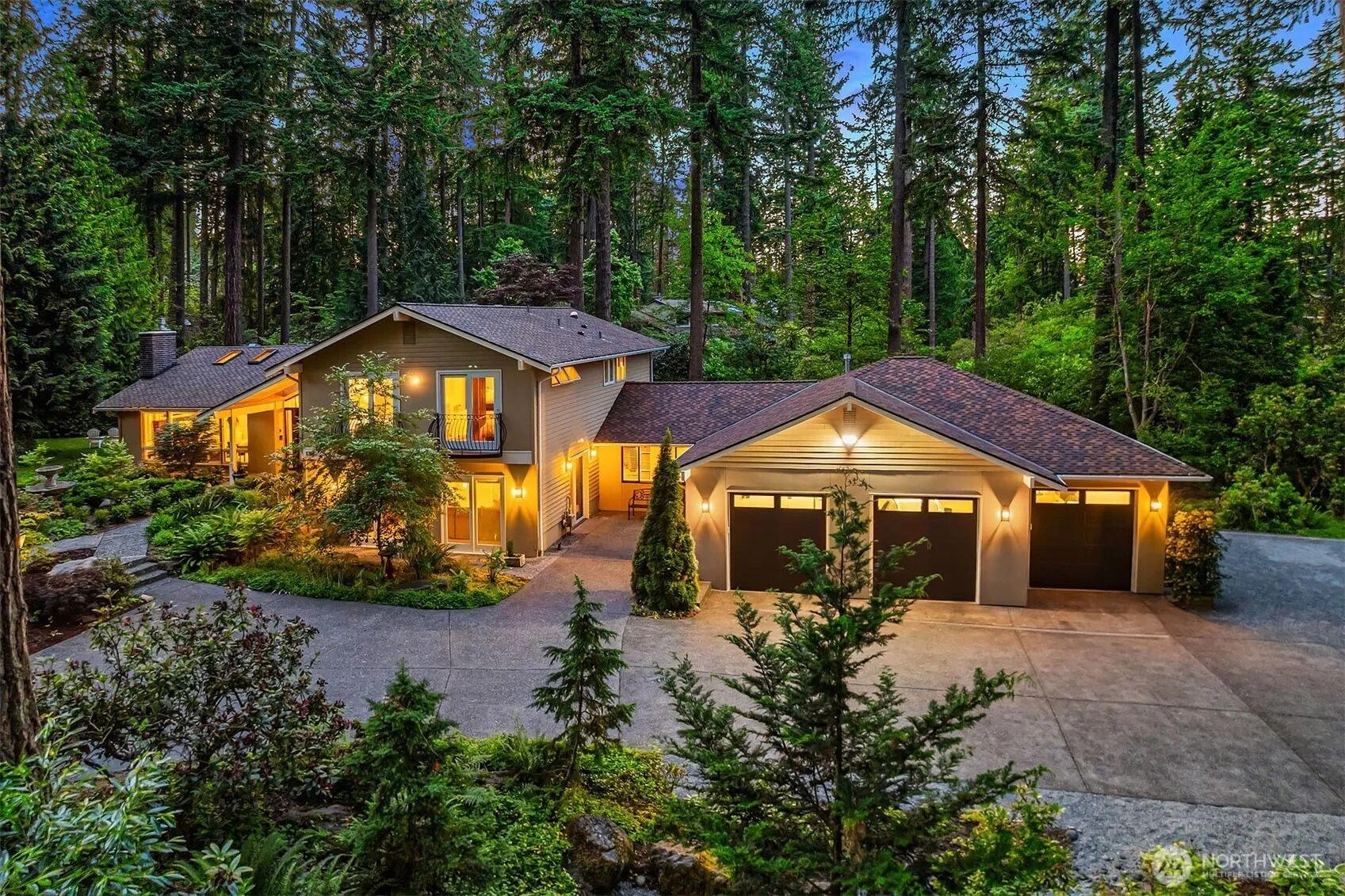 Property photo for 13520 Ne 50th Street, Bellevue