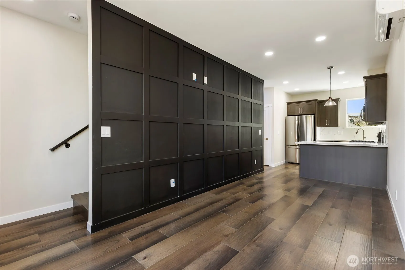 Property photo for 2421 Sw Findlay Street, Seattle