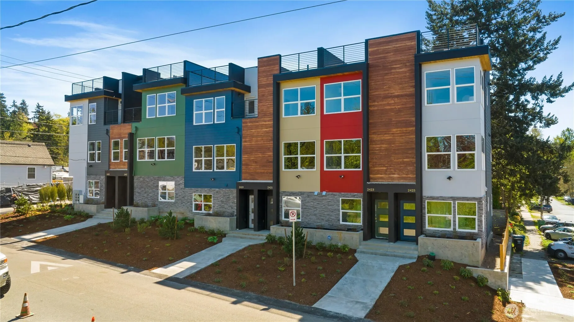 Property photo for 2421 Sw Findlay Street, Seattle photo 2