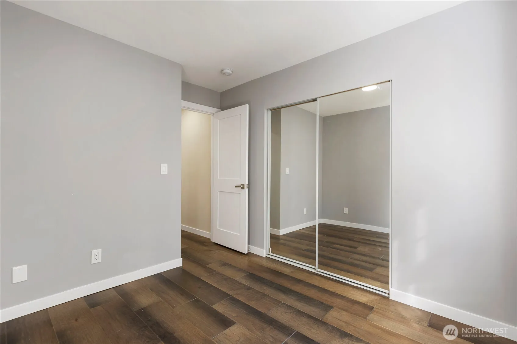Property photo for 2421 Sw Findlay Street, Seattle photo 5