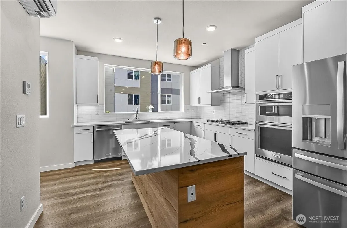 Property photo for 8922 Ne 173rd Place #a, Bothell photo 3