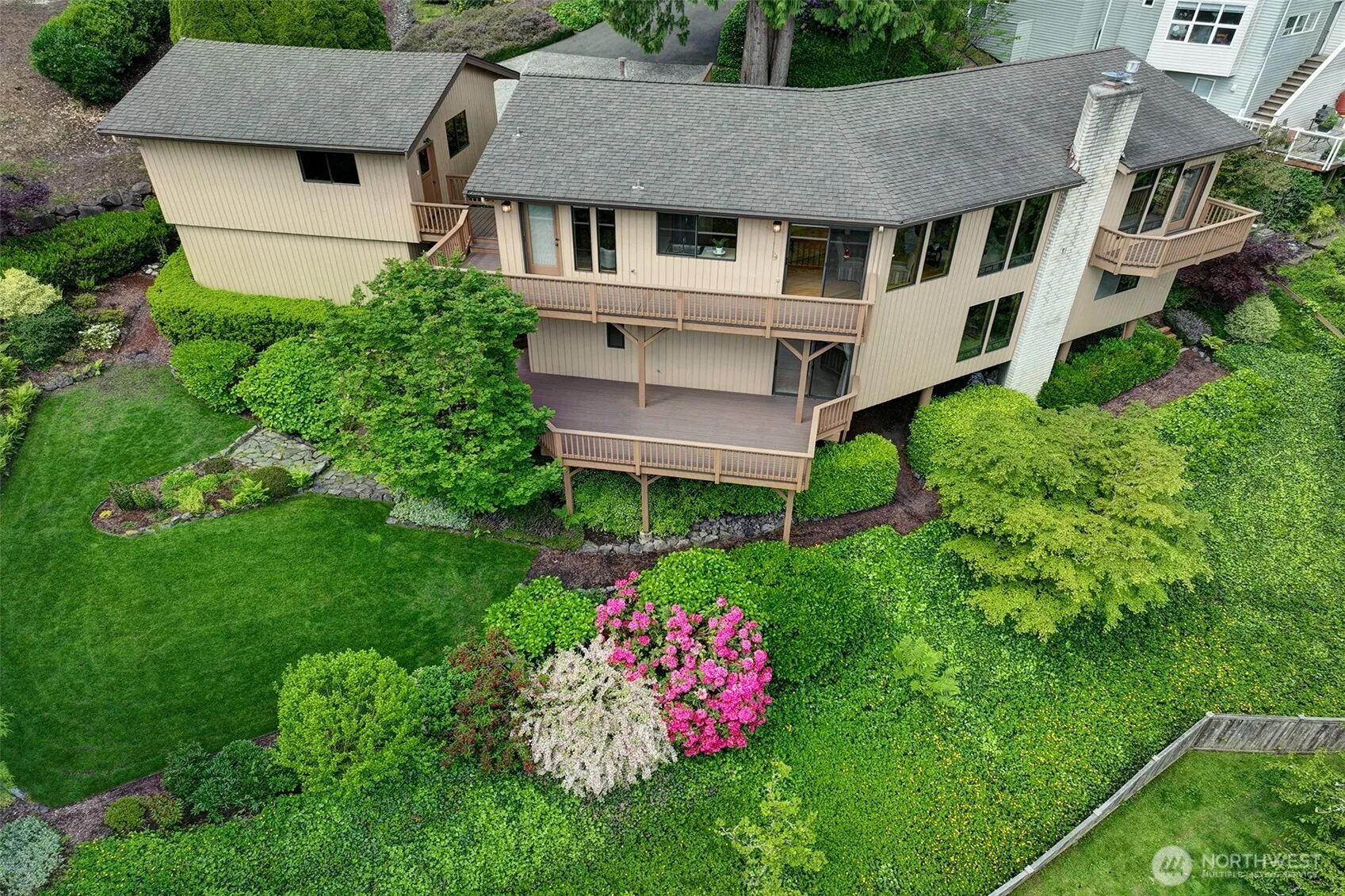 Property photo for 9430 Hoeder Lane, Bothell photo 3