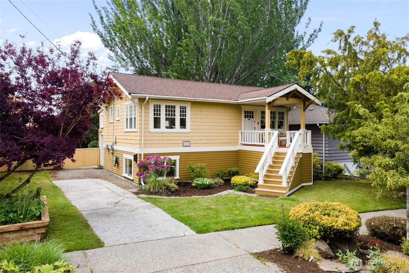 Property photo for 3929 Sw Elmgrove Street, Seattle