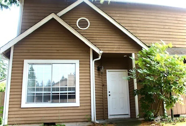 Property photo for 636 Malibu Drive Se, Lacey photo 2