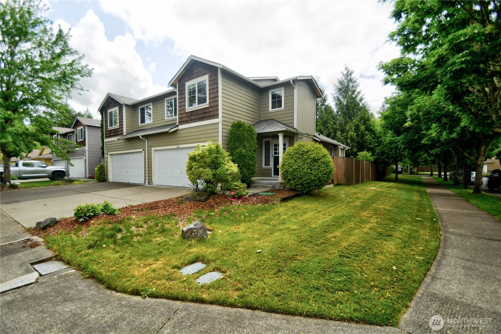 Property photo for 8021 27th Avenue S, Lacey photo 2