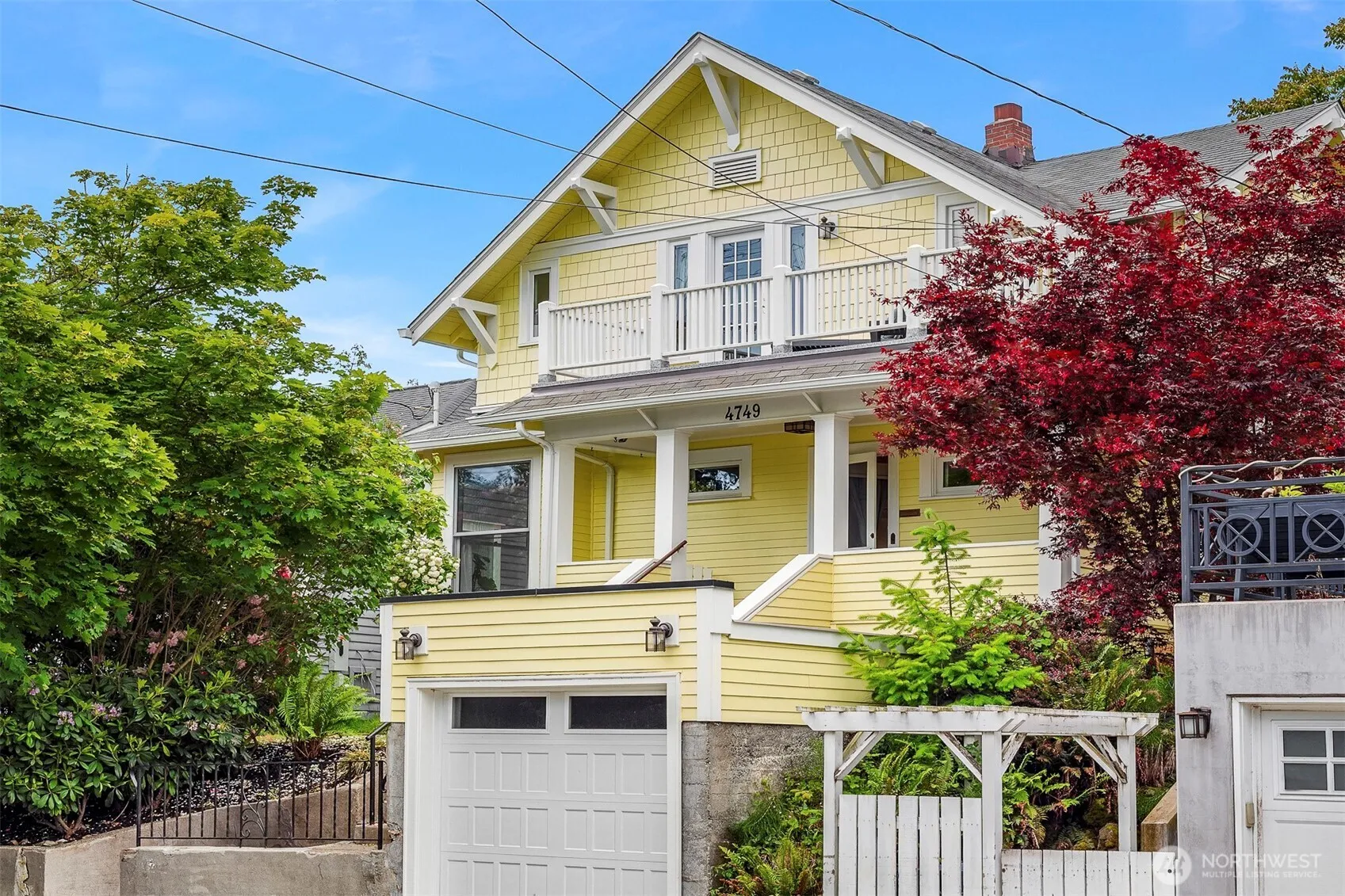 Property photo for 4749 Thackeray Place Ne, Seattle