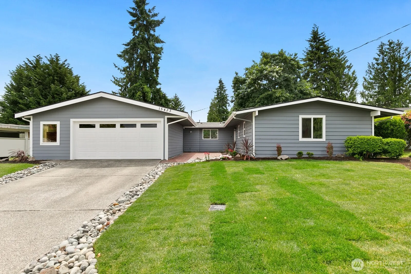 Property photo for 15433 Se 8th Street, Bellevue