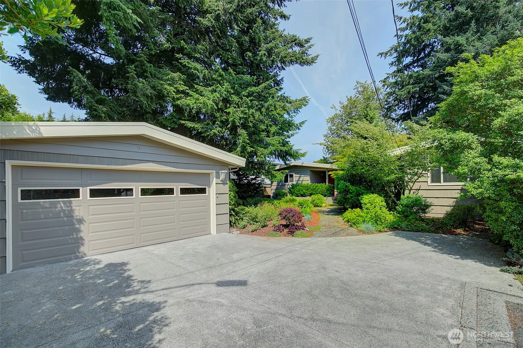Property photo for 614 Nw 126th Place, Seattle photo 2