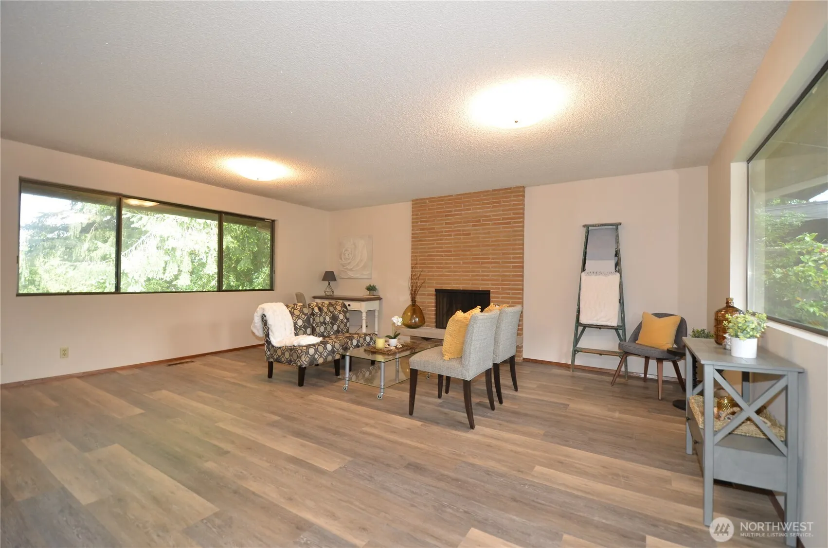 Property photo for 18215 108th Avenue Ne, Bothell photo 2