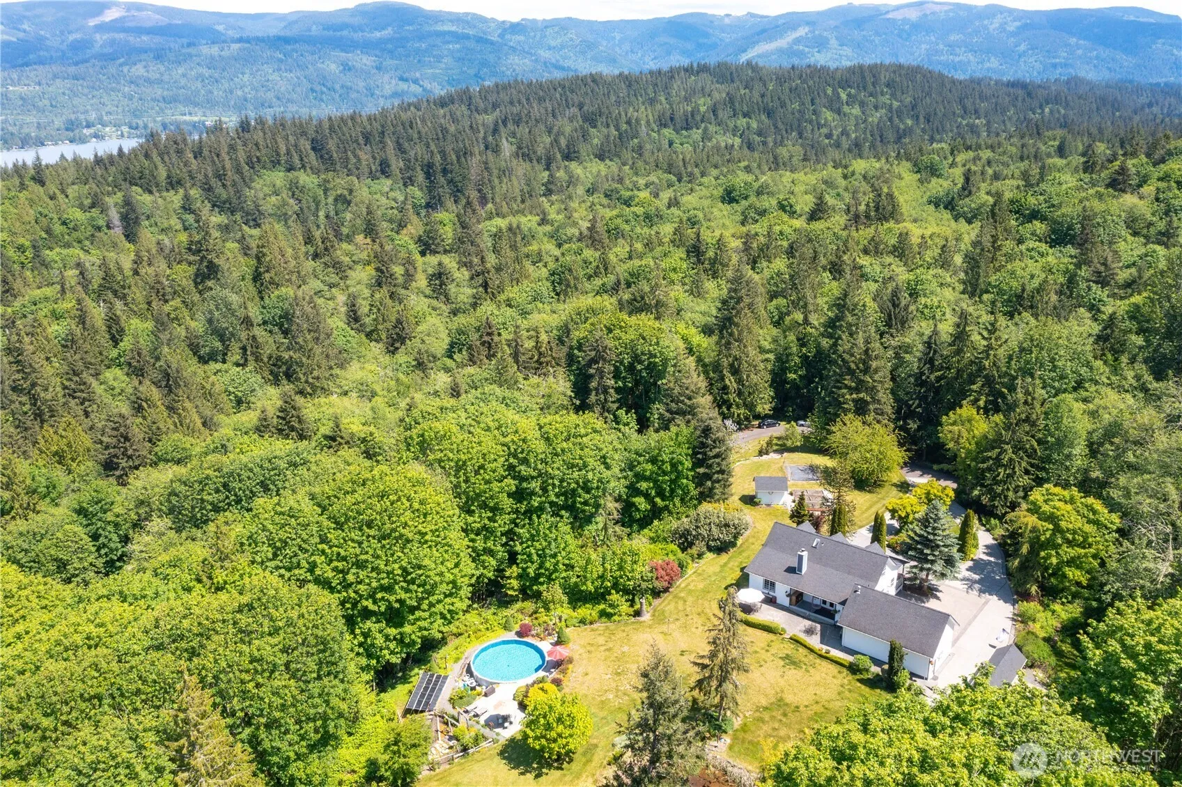 Property photo for 1933 Valleybrook Lane, Bellingham