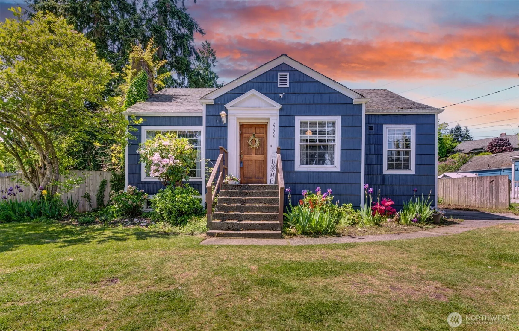 2220 Commercial Avenue Se, Everett