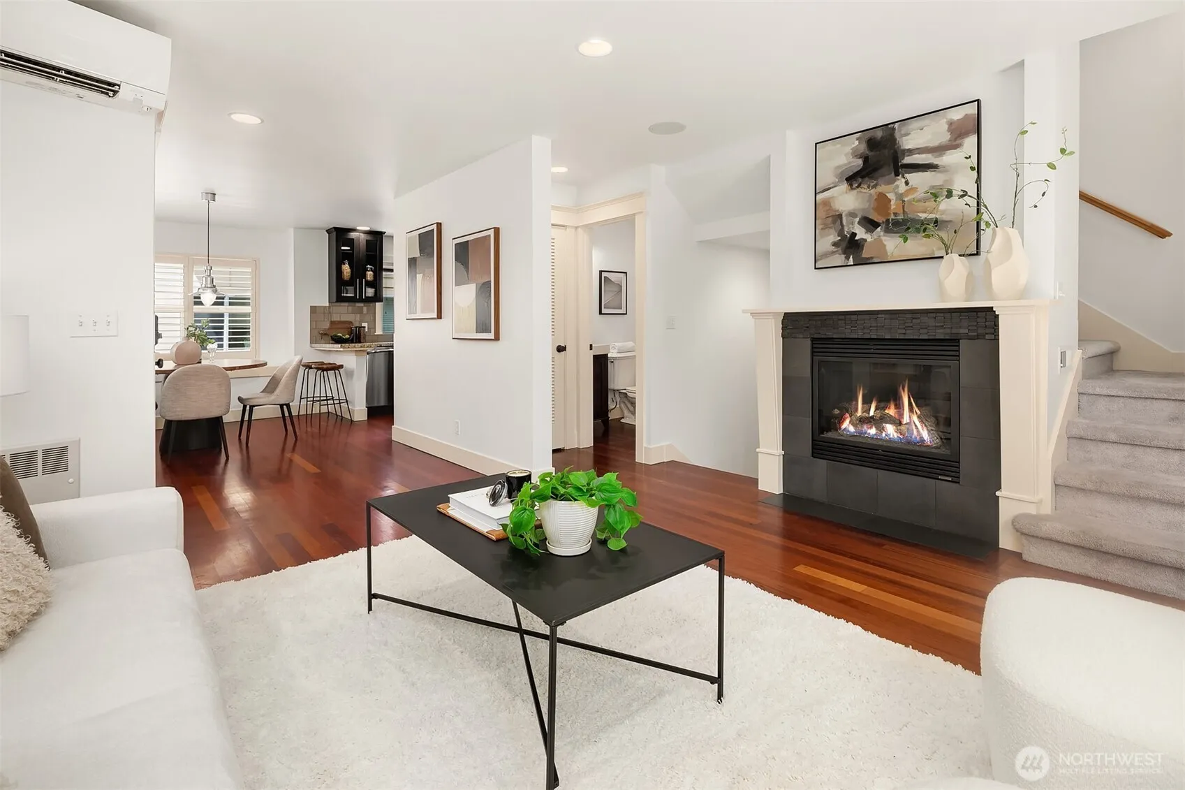 Property photo for 3122 Franklin Avenue E #a, Seattle photo 4