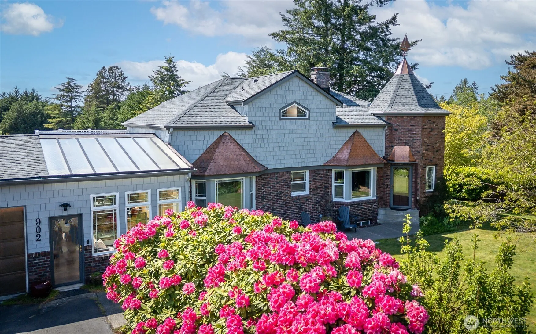 Property photo for 902 S Sunset Drive, Tacoma
