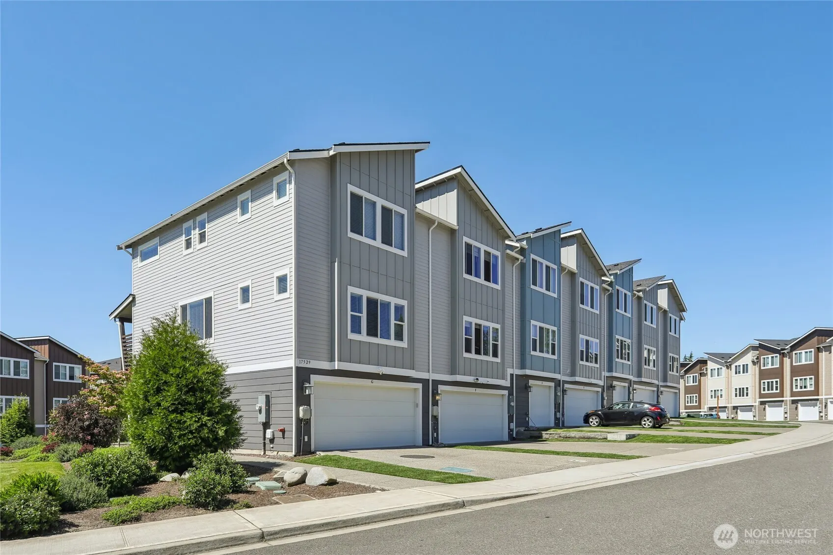 Property photo for 17529 110th Avenue E, Puyallup photo 2