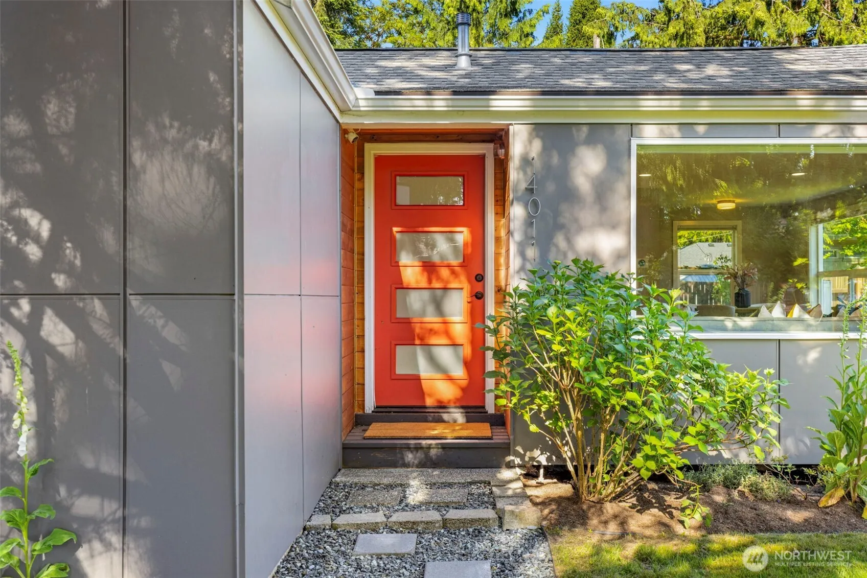 Property photo for 14011 Wallingford Avenue N, Seattle photo 3
