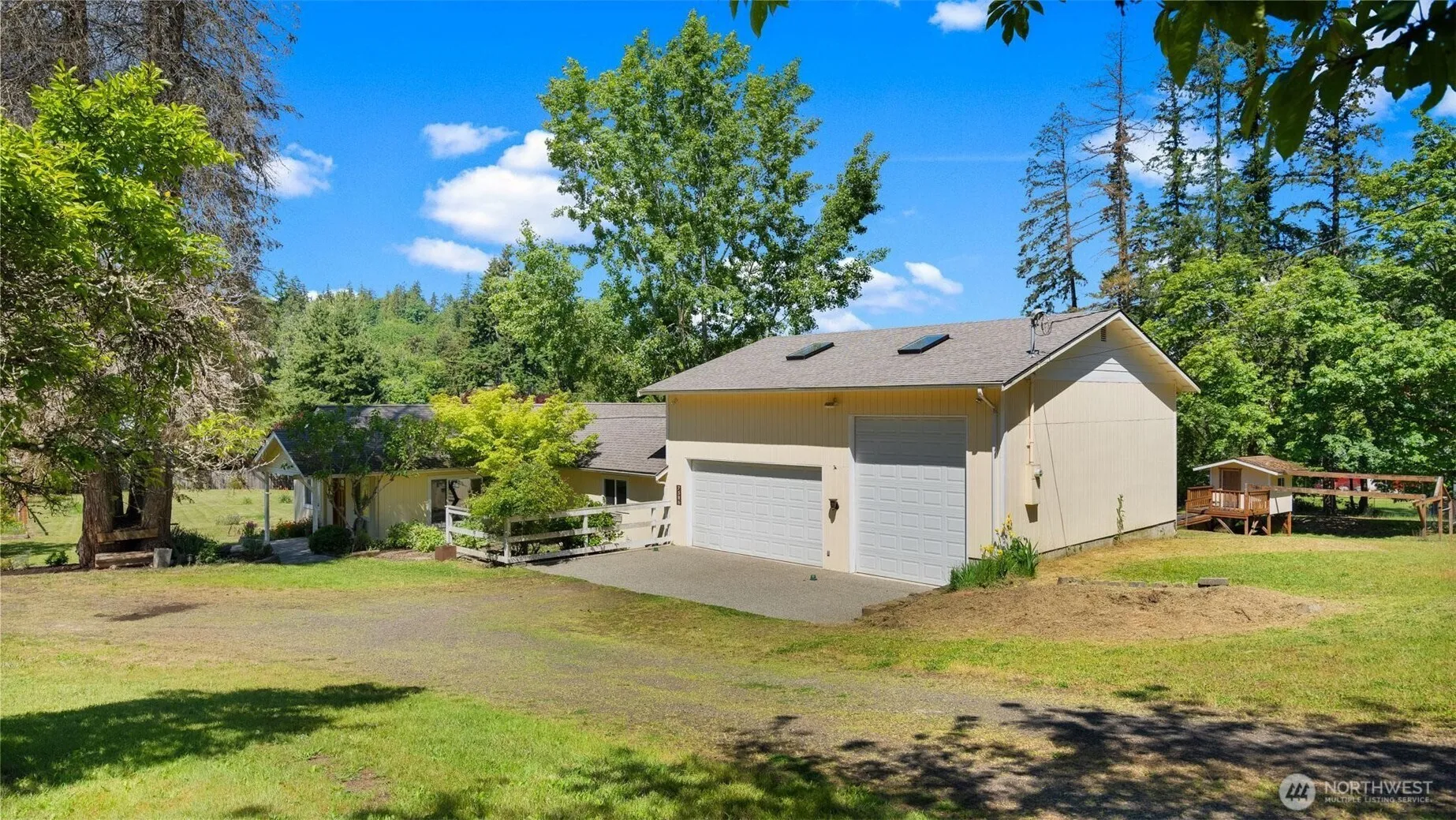 Property photo for 7586 Illahee Road Ne, Bremerton photo 2