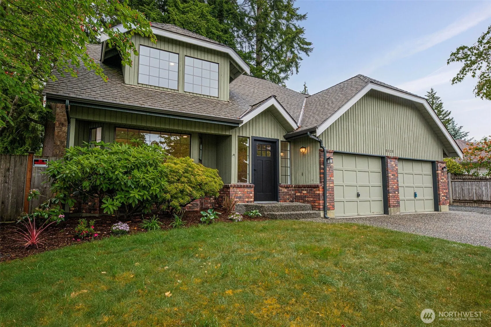 Property photo for 9828 33rd Drive Se, Everett photo 3