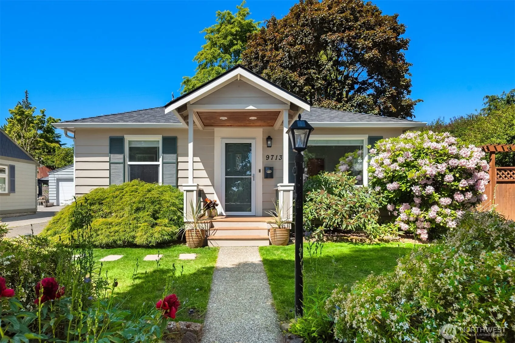 Property photo for 9713 33rd Avenue Sw, Seattle