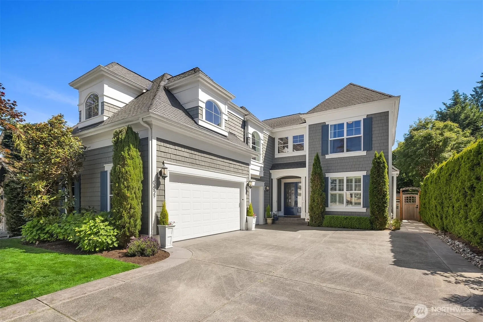 Property photo for 9851 Ne 27th Street, Bellevue