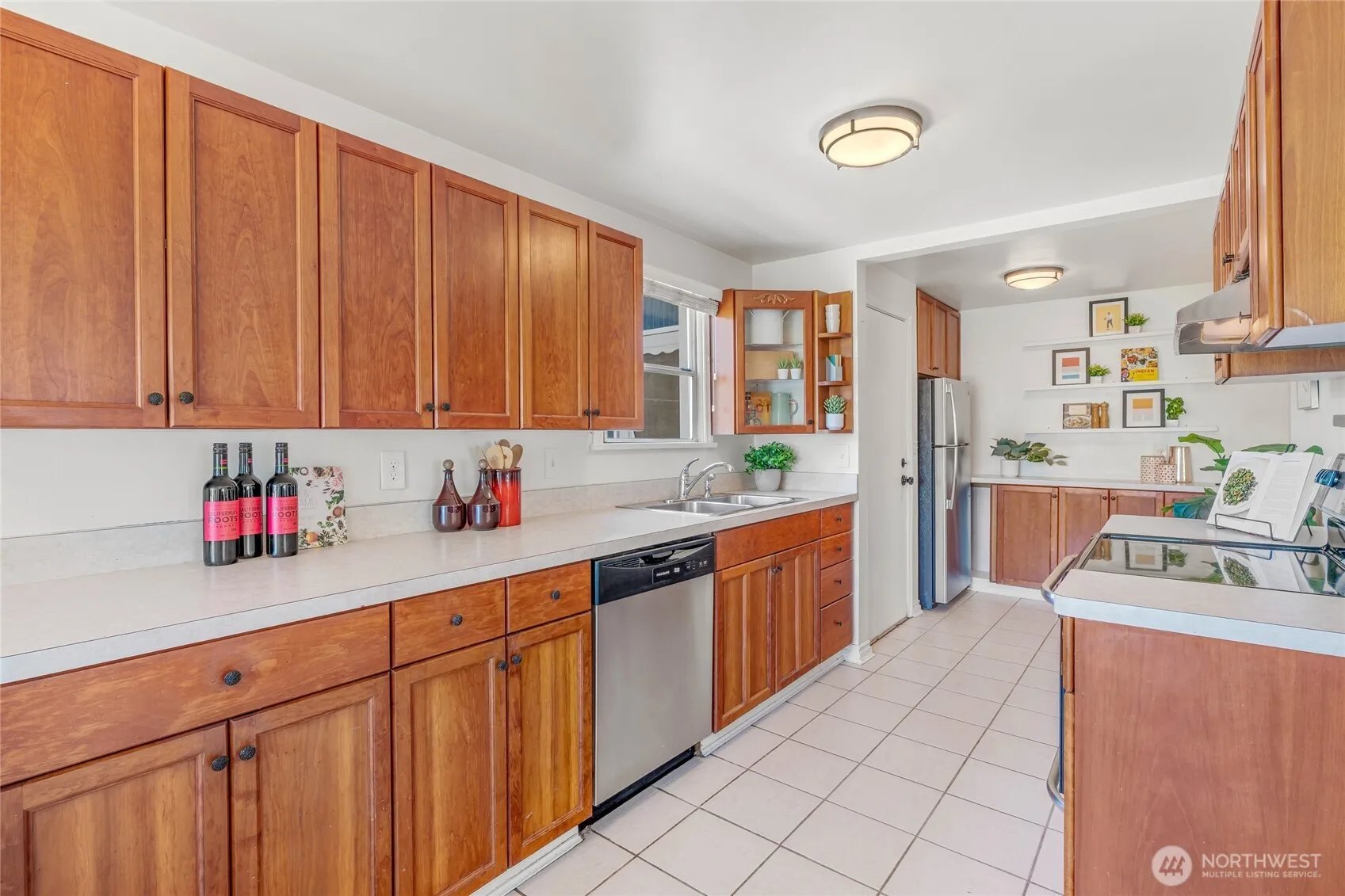 Property photo for 7928 16th Avenue Sw, Seattle photo 5