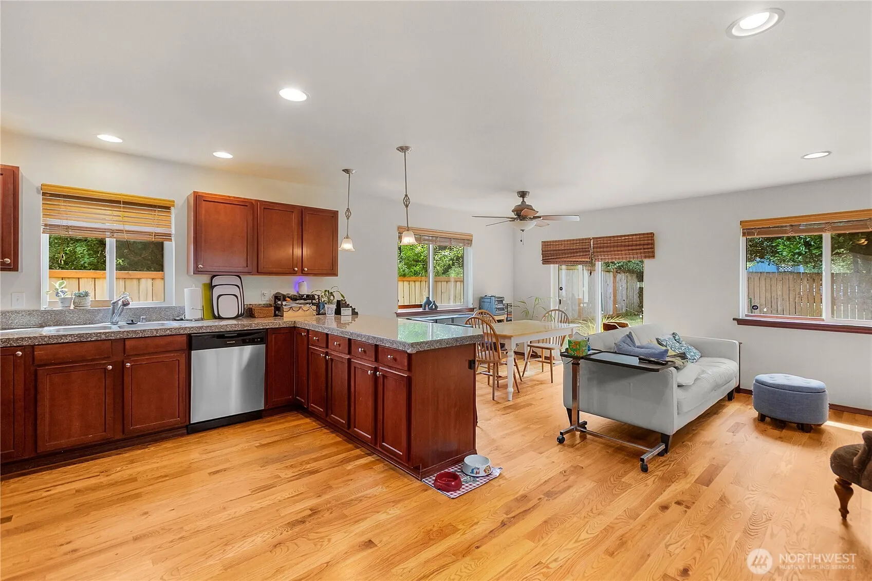 Property photo for 1325 Marguerite Avenue, Bremerton photo 3