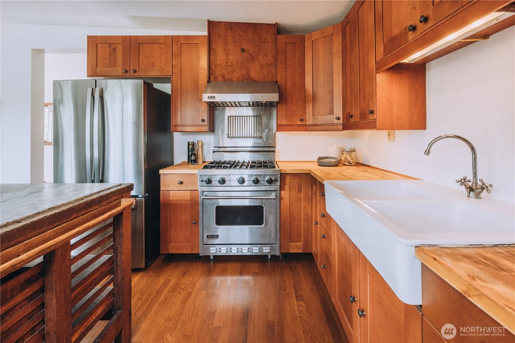 Property photo for 9202 3rd Avenue Nw, Seattle photo 5