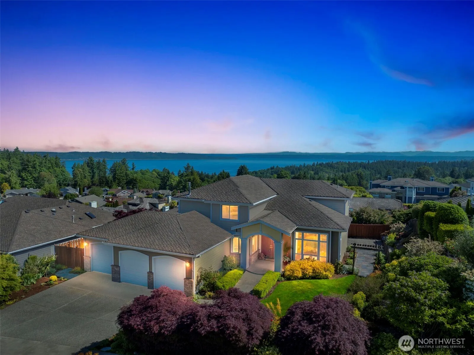 Property photo for 1875 Parkview Drive Ne, Tacoma