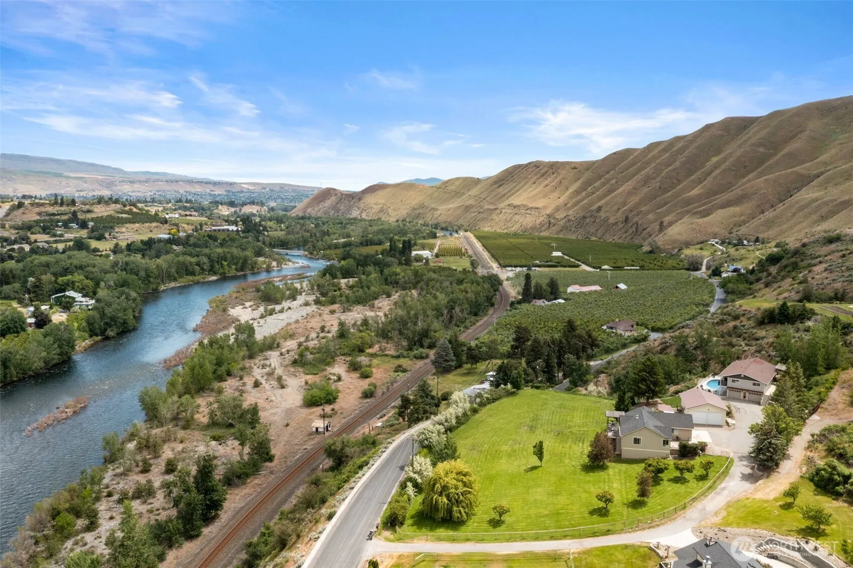 Property photo for 1901 Sleepy Hollow Road, Wenatchee