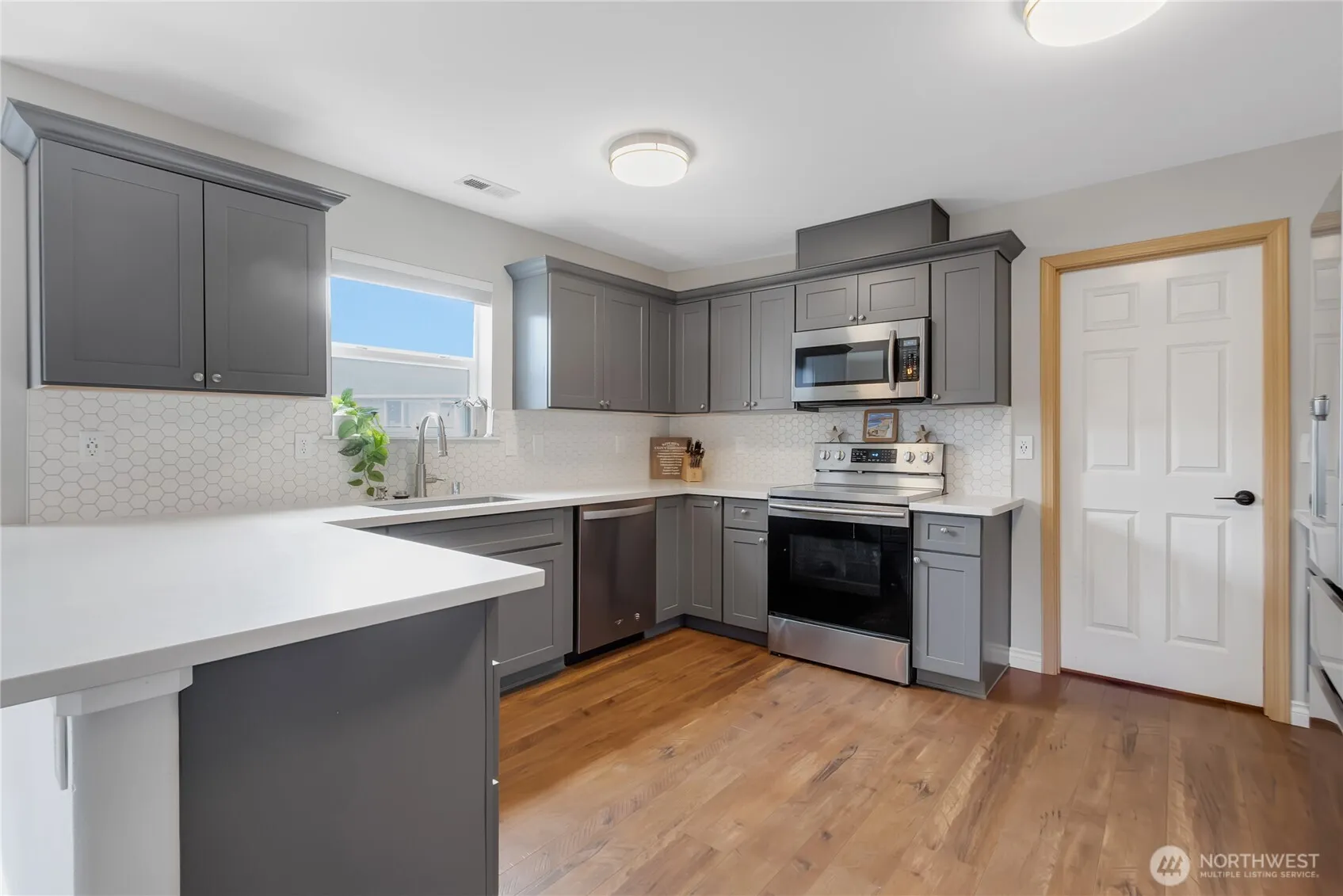 Property photo for 17808 114th Street Ct E, Bonney Lake photo 3