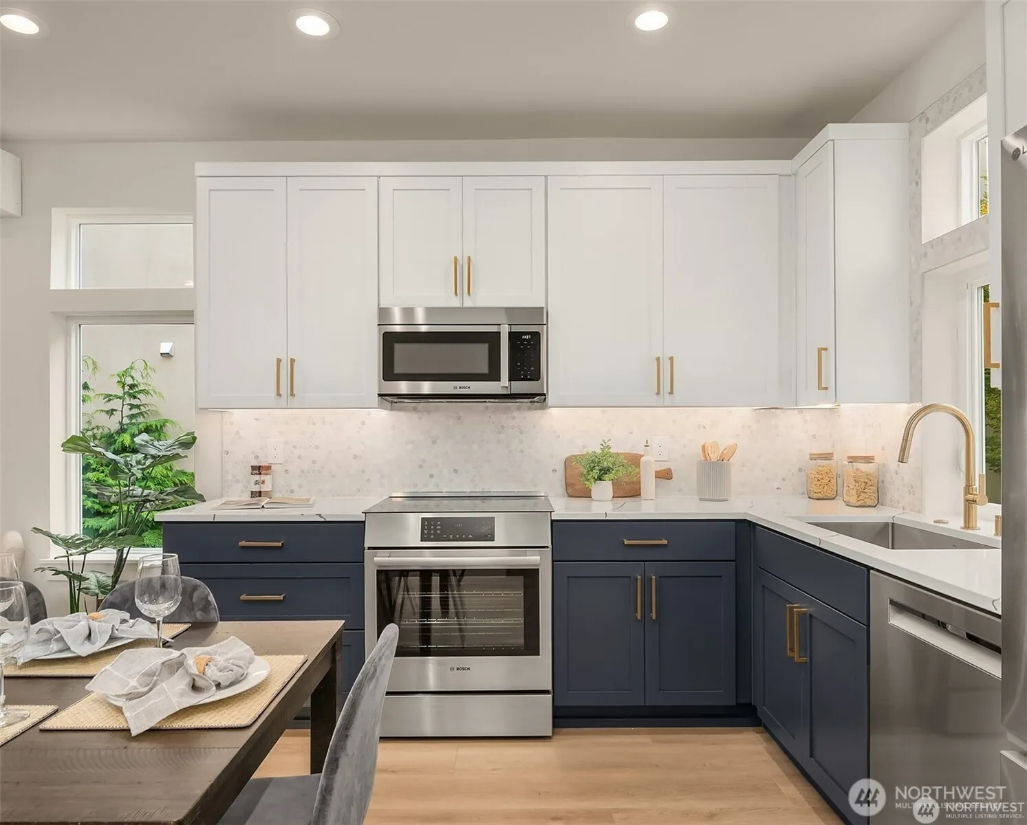 Property photo for 1727 25th Avenue #b, Seattle photo 4