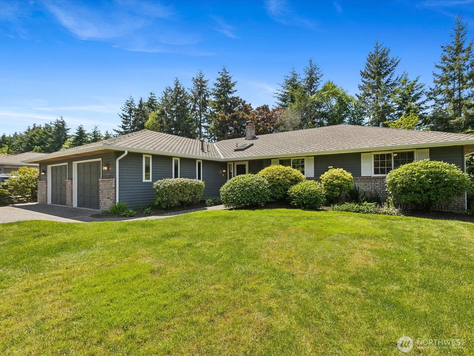 Property photo for 12128 43rd Drive Se, Everett photo 2