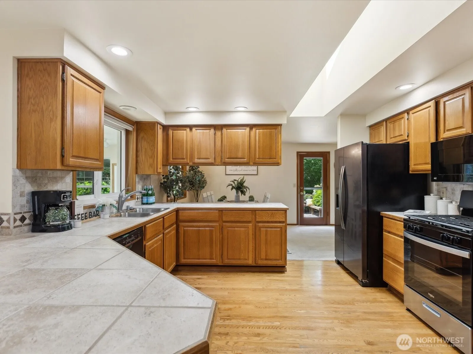 Property photo for 12128 43rd Drive Se, Everett photo 5