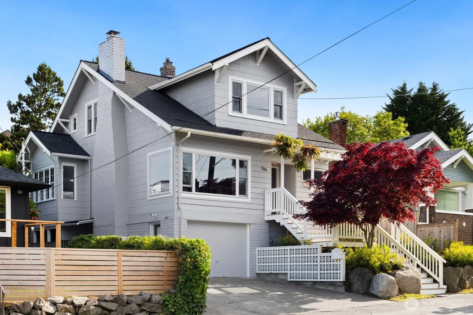 Property photo for 3201 Sw Genesee St, Seattle