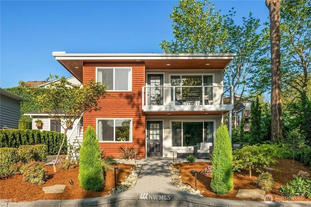 Property photo for 744 -746 3rd Street S, Kirkland