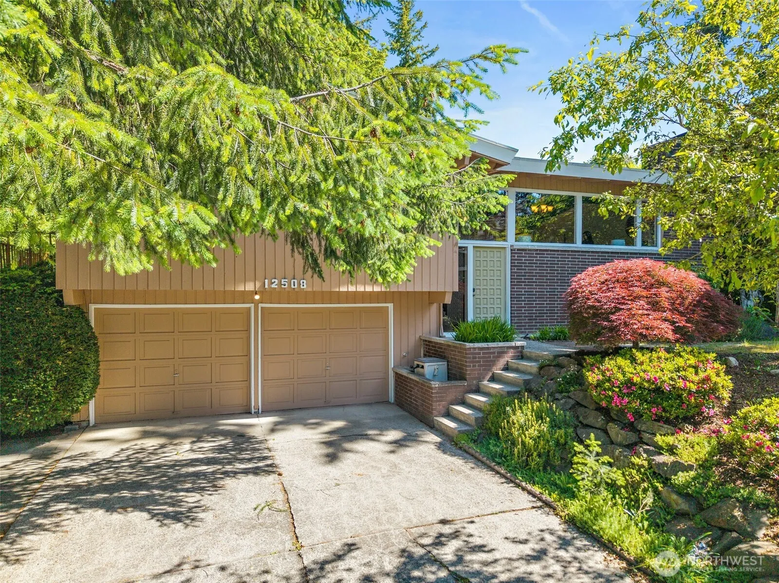 Property photo for 12508 Se 60th Street, Bellevue
