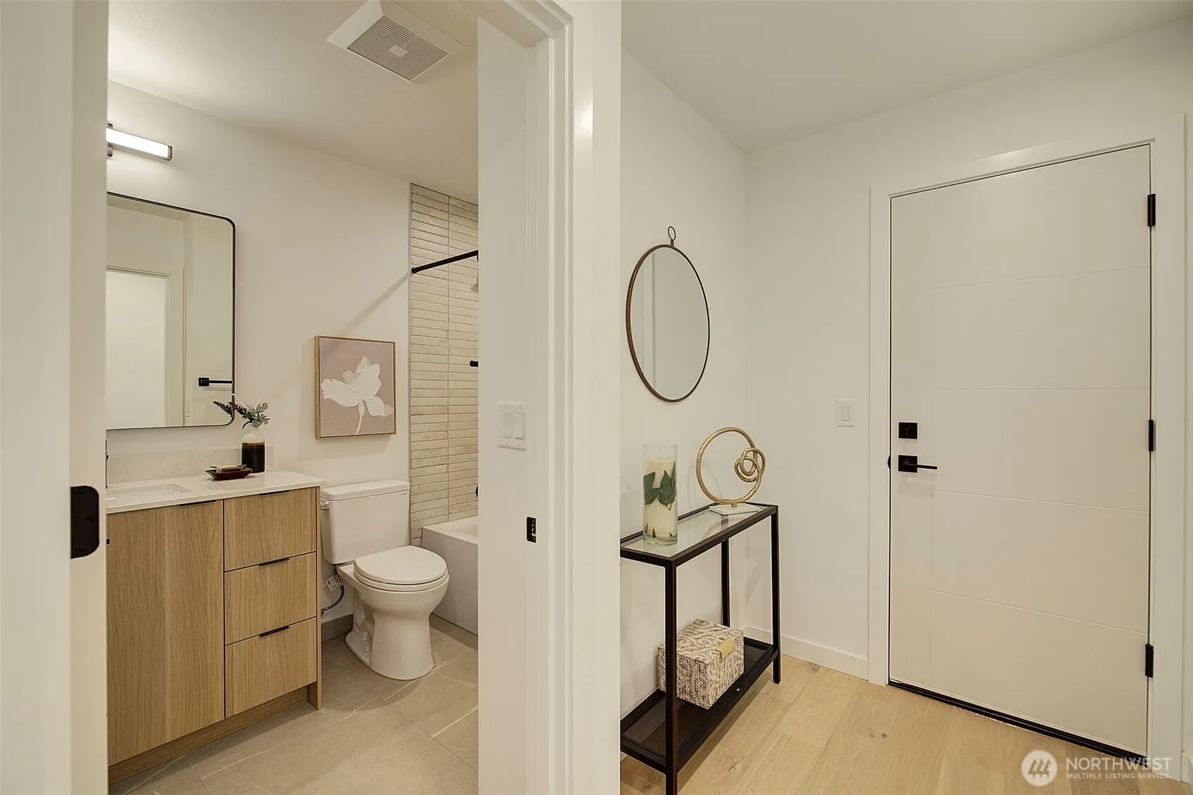 Property photo for 5220 1st Avenue Nw, Seattle photo 5