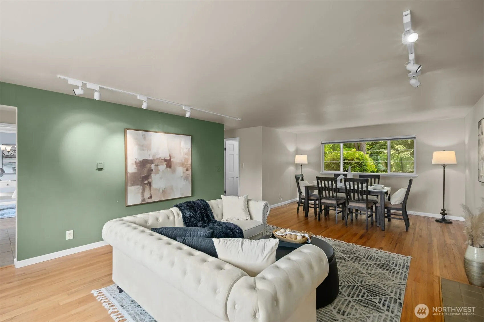 Property photo for 15406 Ne 3rd Place, Bellevue photo 5