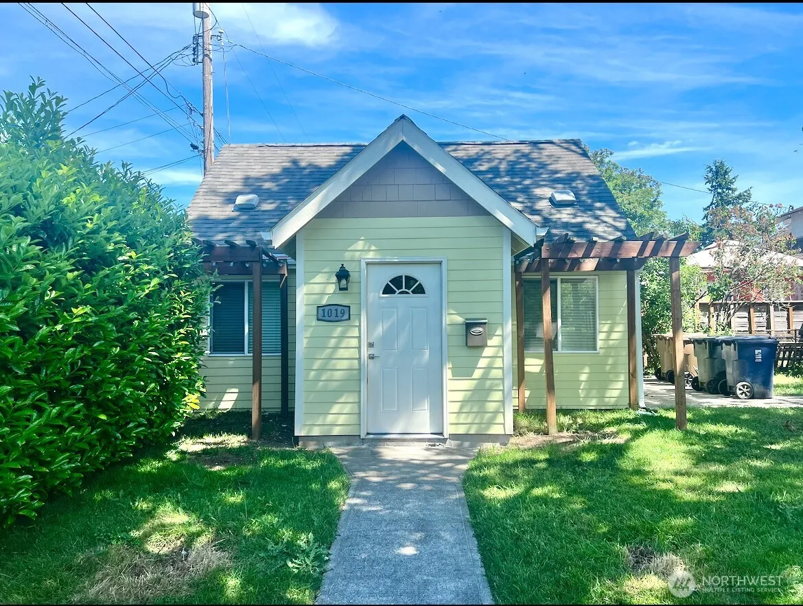 Property photo for 1019 S Junett Street, Tacoma